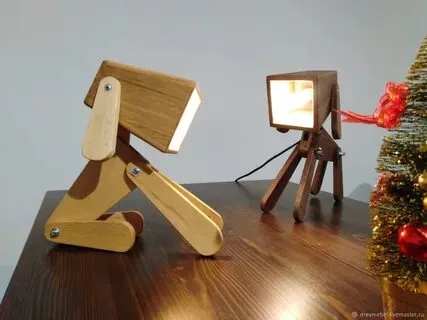 Деревянные светильники в доме с детьми и питомцами